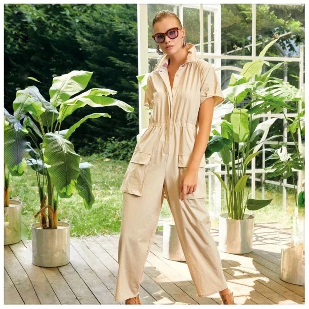 New Julia Romper Boutique Womens Small Jumpsuit Cargo Khaki Short Sleeve‎